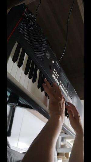 Short Piano Cover On "Daisies" By Justin Bieber But With Blues Shuffle Taste #daisies #justinbieber #musik #INSTRUMENPIANO 