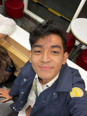 IDOL_XIII RANDY MANUPUTTY 21 TAHUN KOTA KUPANG WE CAN'T BE FRIENDS & JANUARI