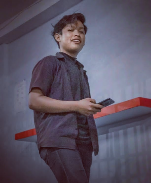 KDI 2023 Nama :Teten Asal: Tasikmalaya Jawa Barat Umur:20tahun Judul lagu:Sonia.  