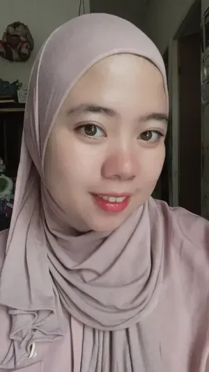 udah pada cobain belum Lip Tint terbaru Wardah??
yuk cobain juga!!!
 #wardah 