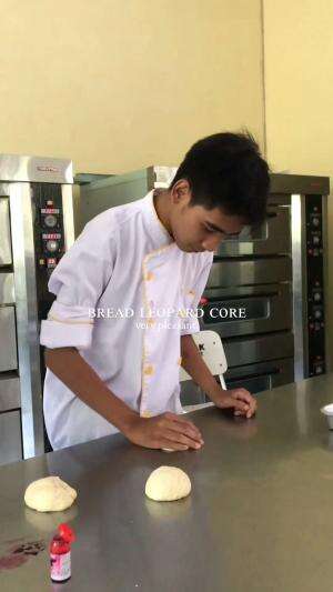 Memasak juga merupakan seni dimana membangun kreatifitas dan diri agar segala makanan yang dibuat menjadi lebih menarik. 