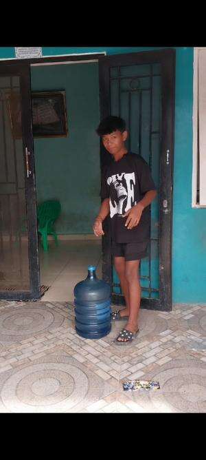 trick angkat galon #MyFirstVideoOnHOT+ #funny #comedy #humor #lucu 
