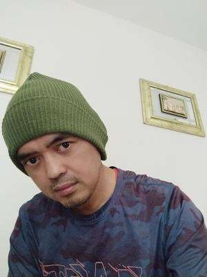 Pergilah jika orang yang kau cintai telah membencimu, karena apapun yang kau berikan kepadanya dia tidak akan membuatmu tersenyum lagi apala