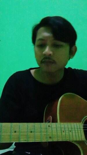 idol_xii Teguh 25 th kab.Pasuruan lagu ini berjudul Rindu ciptaan aku sendiri. lagu sederhana dari aku semoga yang nonton ini terhibur