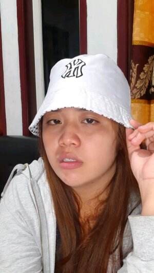 kepo banget ih..
