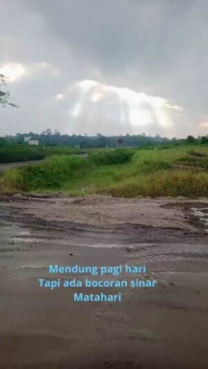 BOCORAN SINAR MATAHARI ☀️☀️
 #mendungtebal
 #cuacahujan
 #lagigerimis
