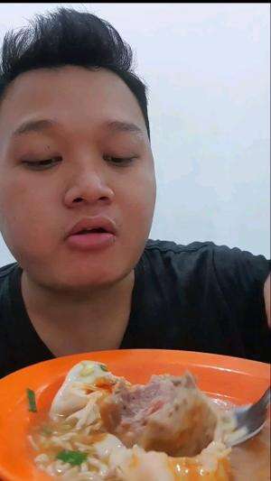 NIKMAT NAGIH‼️BAKSO KASAR SAPI DOA IBU MANTEP T3NAN!!.#RCTIPlus #shortplus #makan #Mukbang #riviewmakanan 