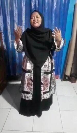 Nama : Risa zahratun Nafisah Umur : 22 Asal : DKI Jakarta  judul lagu : Bismillah