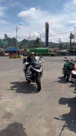 nek dituruti mesti keturutan #bmw #gstrophy #1250cc
