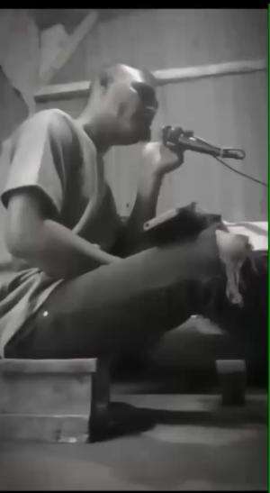 Pencipta Justin Aldrin. Cover Age makani