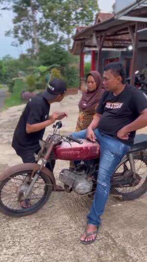 ripuh ngomong jeung si ieumah



 #barudakwell  #komedisunda  #RCTIPlus  #HOTrctiplus 