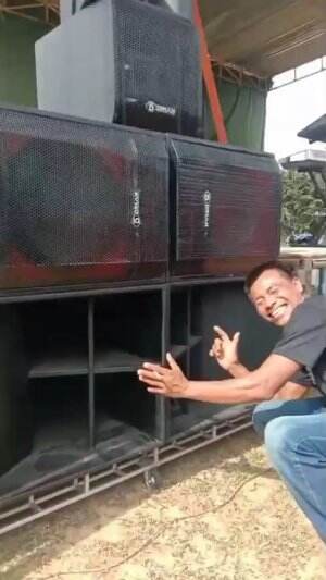 speaker nya ngebul lurr ... #soundhoreghindonesia #soundbalap