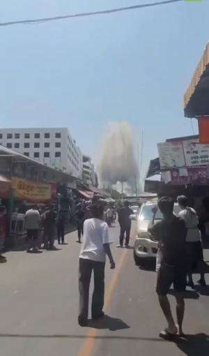DETIK2 GEDUNG RUNTUH AKIBAT GEMPA DI THAILAND