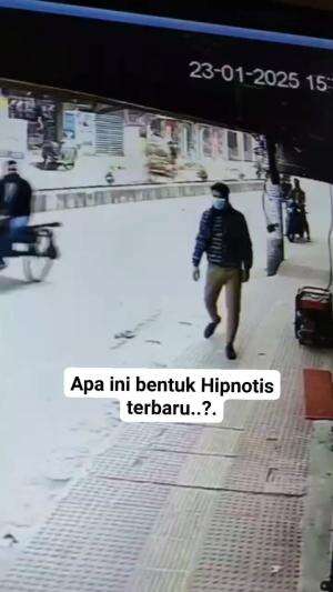 HIPNOTIS GAYA BARU!!

 #hipnotis
 #kriminal
 #hatihatidijalan
 