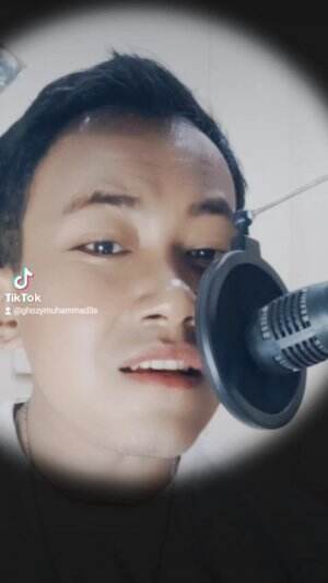 XFI2023, Solo,  Muhammad Ghozy,  33 Tahun,  Gresik,  Hati yang kausakiti,  Rossa