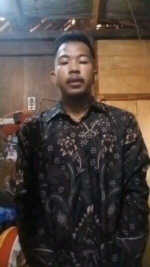 assalamu'alaikum warohmatulohi wabarakatuh
Perkenalkan:Nama:Andri Saputra. 
berasal dari Desa:Embacang kecamatan lubuk keliat kabupaten ogan