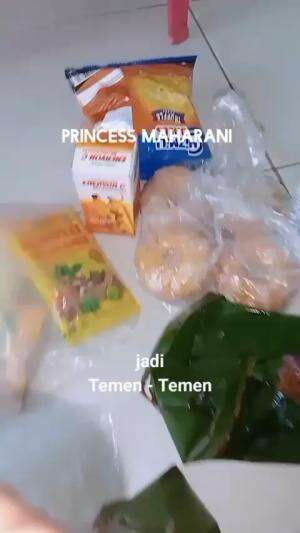 PRINCESS MAHARANI *Vlogger Food & Foodies* Wijayakusuma, Jakarta Barat.