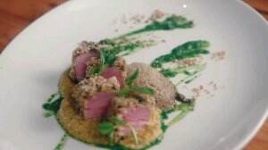 gimana nih kalo menu khas Batak tampil fancy? ya seperti inilah jadinya Tuna Tataki Naniura , Greg, Jakarta, 32 tahun #onlineauditionmci10