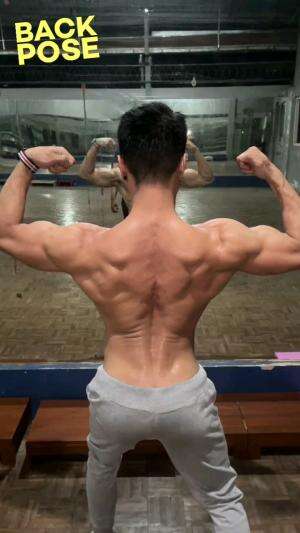 persiapan naik 
.
.
#gymmotivation #bodygoals #bodycontes #binaraga 