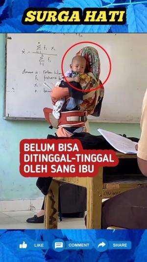 Bayi ini terpaksa ikut ibunya mengajar di kelas, karena masih terlalu kecil untuk ditinggal di rumah.