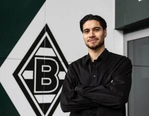 Kevin diks resmi pindah klub
 #sepakbolaindonesia  #timnasindonesia  #pssi  #Viral  #fypシ゚viral 