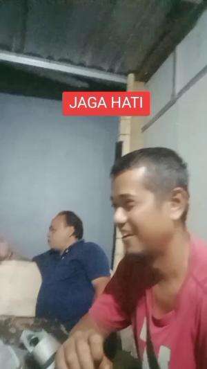 jangan pernah anggap dipertemuan kita saling just satu sama lain nya #I just wanna lay in my bed. Lagi moyan kek nya enak bener 😂 