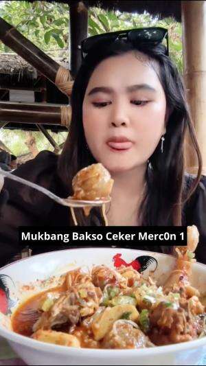 Mukbang Bakso Ceker Merc0n 1 #Mukbang #Makan Bakso Dengan Cara Berbeda #Teknik Misahin Tulang Ceker Ayam #kulinerhiddengem #kuliner #RCTIPlu