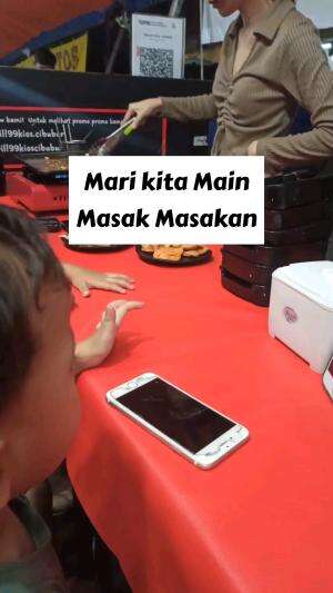 Mari Makan Bersama sama.

#RCTIPlus #HOTrctiplus #Dunianakanak #Vudeoedukasi #memasakMacem2masakan  #vlogmakan 