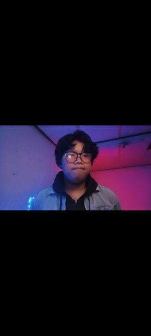 IDOL_XIII HENDRA WISNU, 25 TAHUN, JAKARTA, LOVE ME LIKE THERE'S NO TOMORROW 