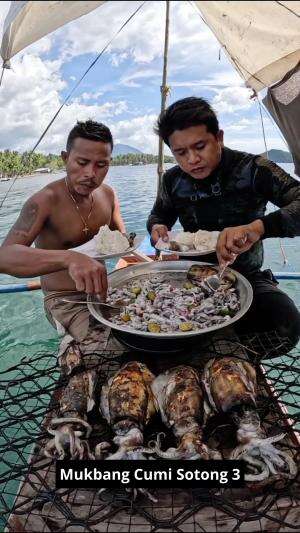 Mukbang Cumi Sotong 3 #Mukbang #cumiasin #cumicumi #CumiBakar #kuliner #RCTIPlus 
