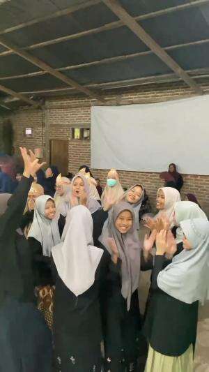 cek sound Yel yel santri Darussalam sebelum lomba masak

 #RCTIPlus  #HOTrctiplus  #fyp 