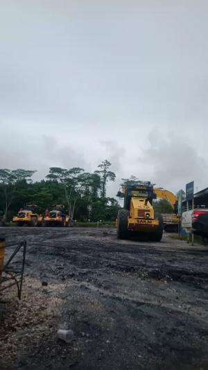 MATAHARI TAK NAMPAKAN DIRINYA HARI INI
HUJAN
 #mendung
 #berawanhitam

