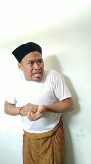 Udah di gigit, di injek pula...Cewe GiLa 🤕🥴
