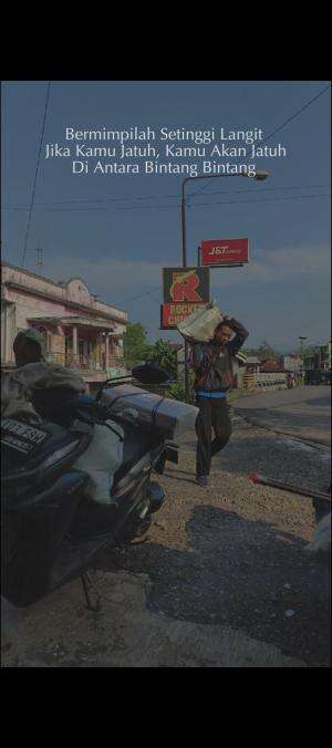 Laki Laki Di larang Bercerita 

#sadstory #Cinematic #cinemathograpy #fypシ゚viral #fyp 