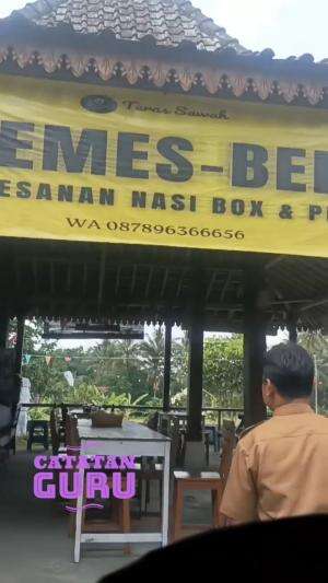 MINI VLOG_BEBEK PAHA KIRI ATAU KANAN?

 #foodvlogger #foodflogger #fyp #RCTIPlus #HOTrctiplus 