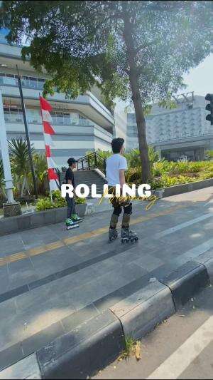 Rolling pagi hari mengelilingi Pemda bogor #rolling #inlineskate  #sepaturoda  #Sport #hobby #fyp 
