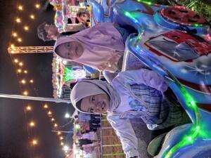 main sama mbaknya 