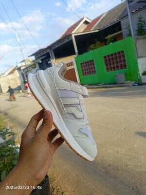 DISKON 70% SEPATU RUNNING  ANAK ORIGINAL.
PIERO JOGGER 24 JR
Rp.499.800 DISKON JADI Rp.150.000.

VERI SPORT ORIGINAL GAK HARUS MAHAL.
KLIK L