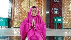 Assalamu'alaikum Perkenalkan nama saya Rizqi Hana saat ini berumur 8 tahun. saya berasal dari kab. Barito Kuala Provinsi Kalimantan Selatan