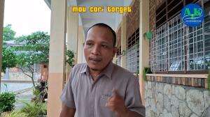 Karena Utang Paksu Semua Diajak Berbohong #Dasar paksu usil.. Ada ada aja kelakuannya 