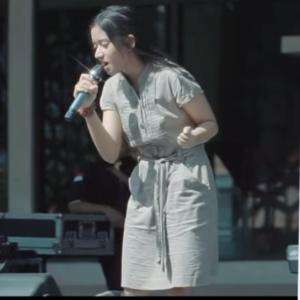 IDOL_XIV [ NAMA : FINA]   USIA [ 16 THN]
KOTA DOMISILI [BEKASI] 
JUDUL LAGU ADA 3 JENIS UTAMA, BAHASA INGGRIS, BEAT : HARMONI CINTA By GITA 