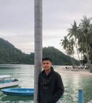 TINBS Muhammad Faiz Hidayatullah usia 24 tahun Bruno Mars - Billionare