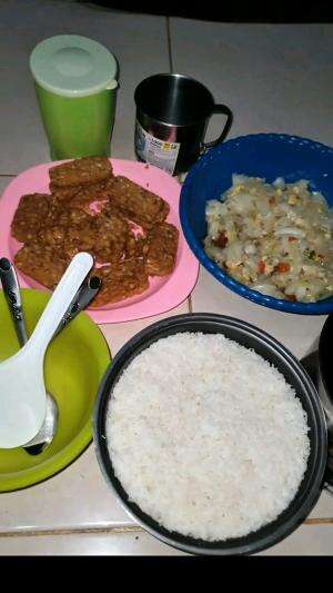 Masak Gubis Oseng Telur Orak Arik + Tempe Goreng + Teh Anget Buat Buka Puasa😊✨️#masak #cooking #mukbang #HomeCooking #makananbukapuasa #anak