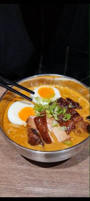 Misoa Kari Kolagen Dengan Ayam Bumbu Ngohyong