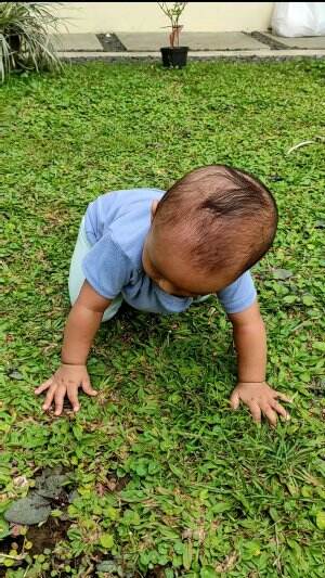 sibuk sendiri🤪