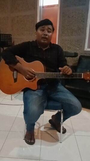 IDOL_XII KARYADI 25 TAHUN JEMBER SEBERKAS SINAR 