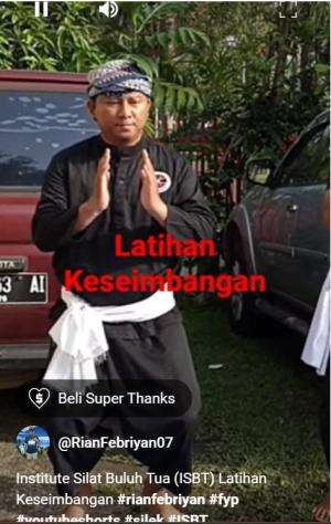 Silek Tuo - Latihan Keseimbangan  #silek  #silat  #silektuo  #silekminang  #silatindonesia #shorts #CapCut #fyp #flks #flf #trending #viral 