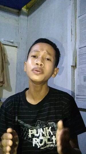 Bismillahirrahmanirrahim,,,perkenalkan nama saya : ANDIKA umur : 16 Thn  ,,mudah - mudahan rejeki tahun ini jika sya lolos TERIMAH KASIH