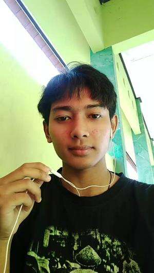 XFI2021 YOGI FRANK PRAWIRA SOLO 19 BOJONEGORO JAWA TIMUR PUTUS ATAU TERUS
