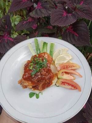 CIHOL With Mashed Potato, Pedasnya Berasa Nyinyiran Bu Tejo.                (ReyhanMahardika-Jogja) 